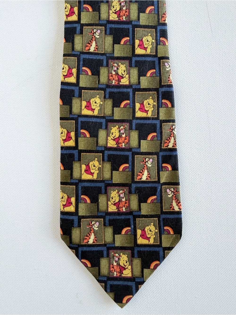 Vintage 2000 Disney Winnie the Pooh Tigger Silk Necktie Y2K Character Tie